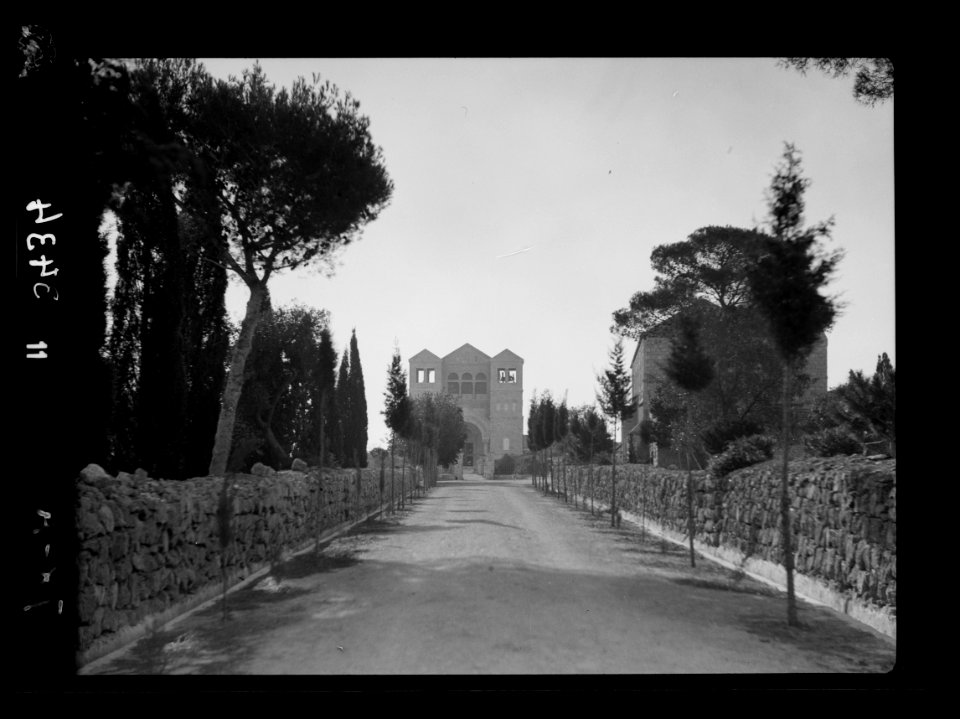 Northern views. Mt. Tabor. Church of the Transfiguration. Distant view looking up the avenue LOC matpc.15333
