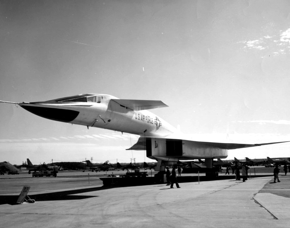 North American XB-70A Valkyrie 061122-F-1234P-016