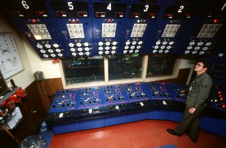NORADPowerplantCtrlRoom1
