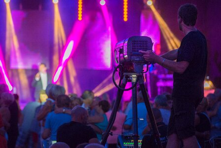 Evening singer technician