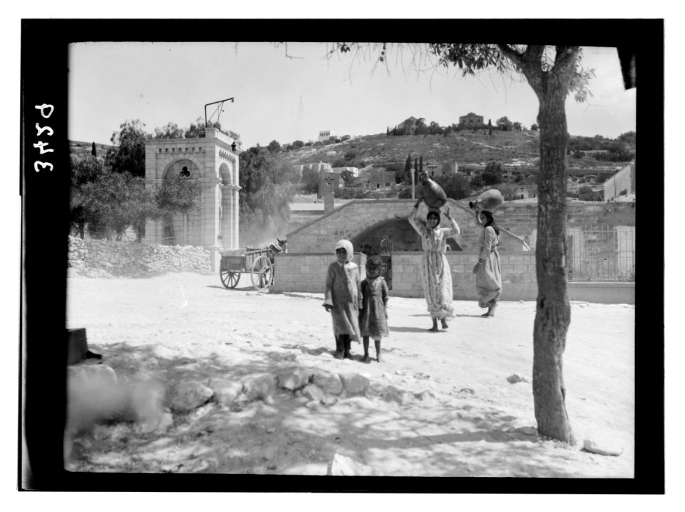 Northern views. St. Mary's Fountain. Girls carrying water-jars LOC matpc.12362