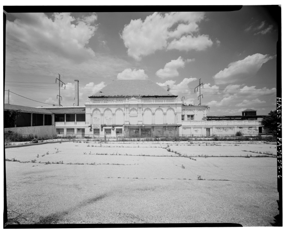 North view; Station Building - south (front) elevations, portion of covered ramp at left - North Philadelphia Station
