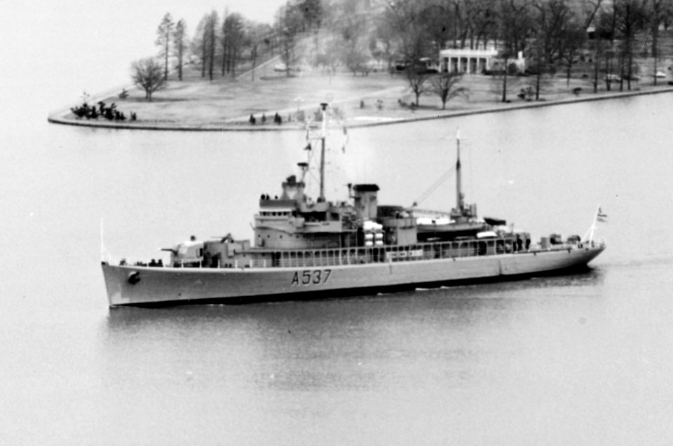 Norwegian training ship KNM Haakon VII (A537) off Washington D.C. (USA), on 9 March 1970 (K-81807)