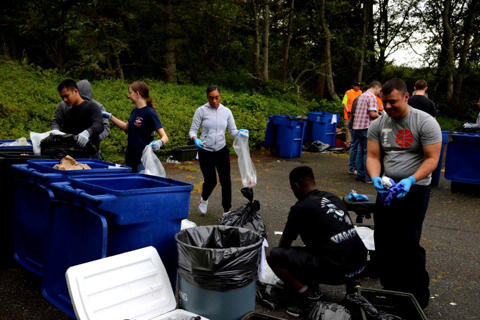 Northwest celebrates Earth Day 160422-N-DC740-053