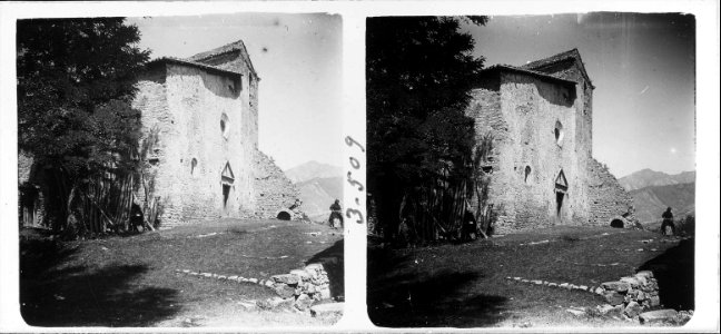 Nova façana de Sant Llorenç a prop de Bagà