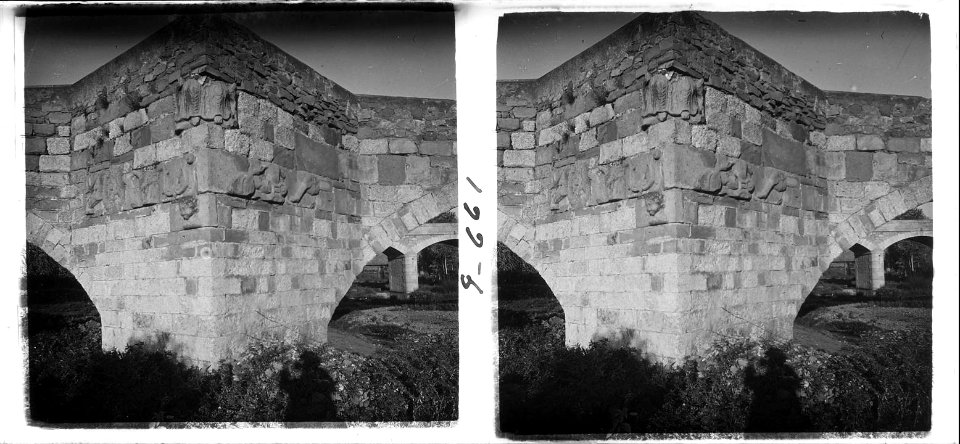Nou detall del pont de Montblanc