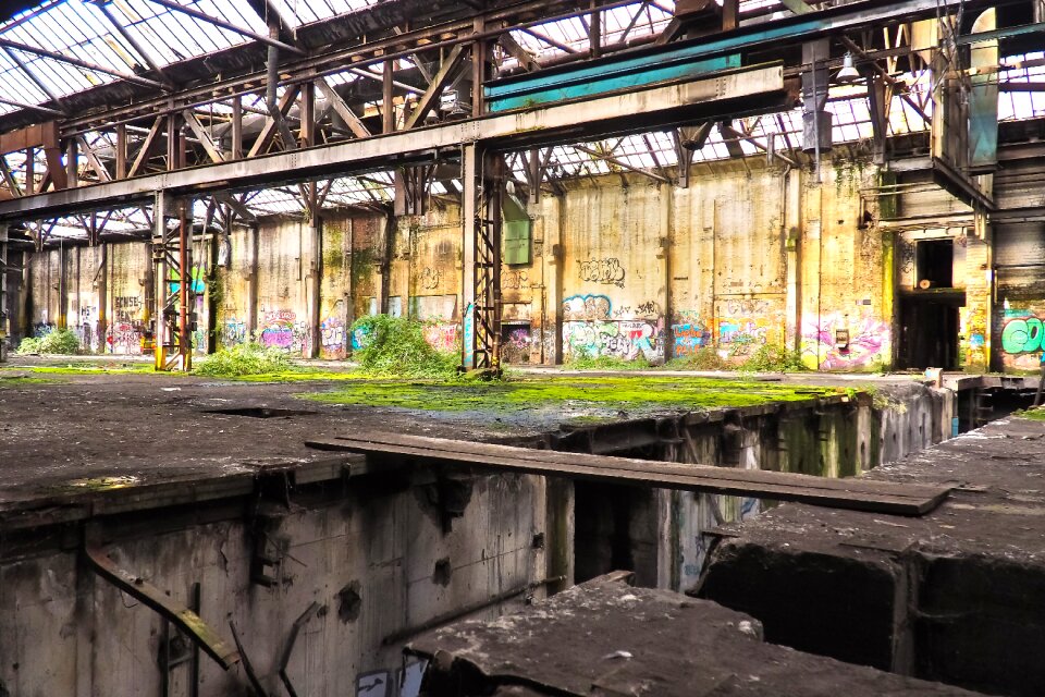 Pforphoto old decay
