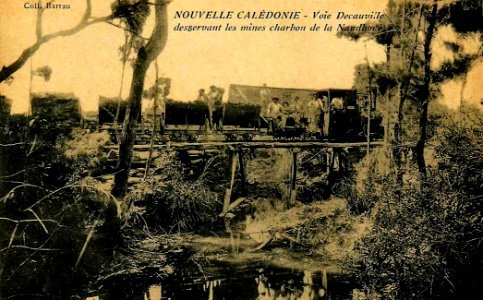 Nouvelle Calédonie - Voie Decauville desservant les mines charbon de la Nandoué photo