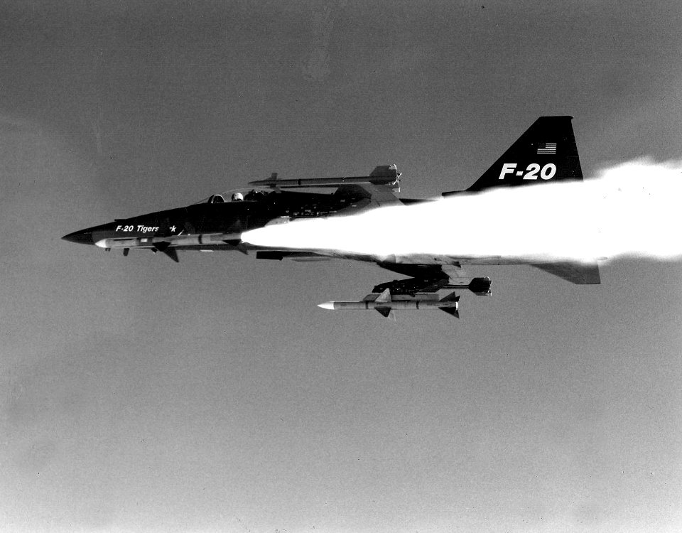 Northrop F-20 Tigershark launching a AIM-7F Sparrow missile on 27 February 1985 (NNAM.1996.488.067.004)