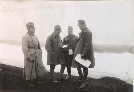 Offiziersgruppe (BildID 15437998)