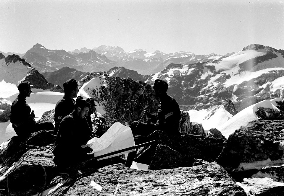 Offizierspatrouille auf das Surettahorn - CH-BAR - 3236904