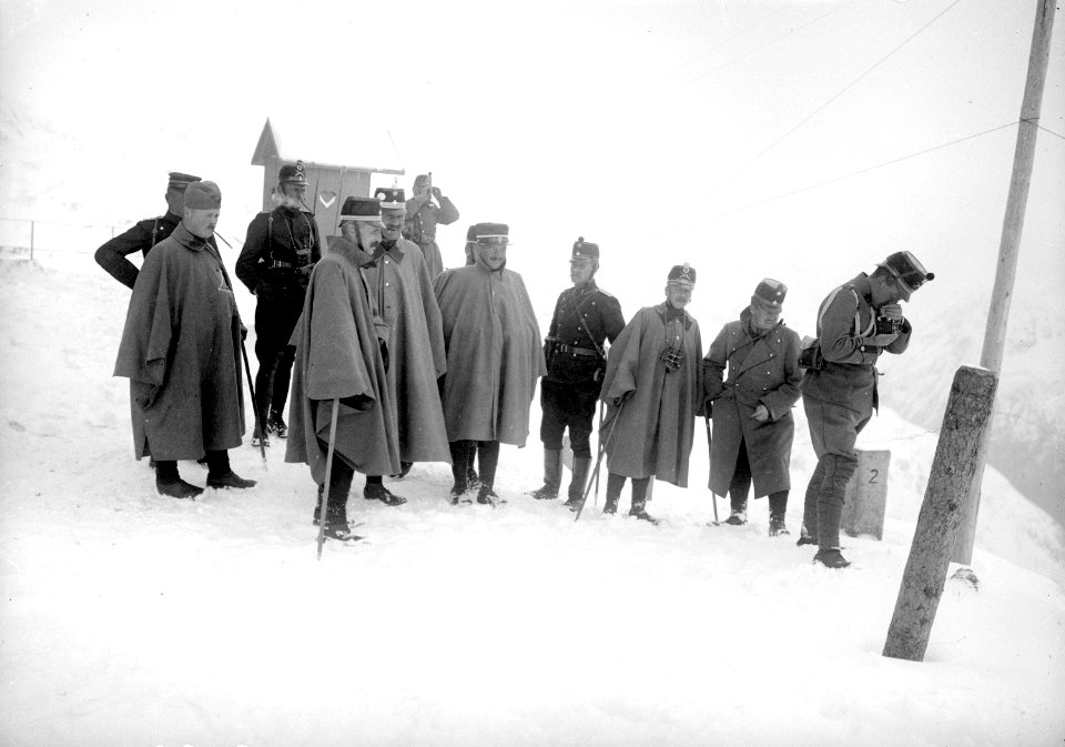 Offiziersgruppe auf dem Umbrail - CH-BAR - 3239143