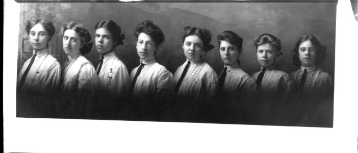 Ohio State Normal College group portrait 1905 (3195547980) photo