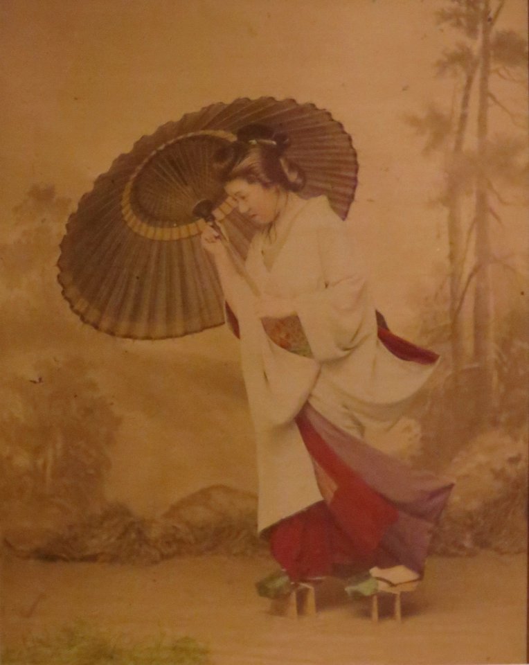 Venturing out in the Rain by Ogawa Kazumasa, Honolulu Museum of Art