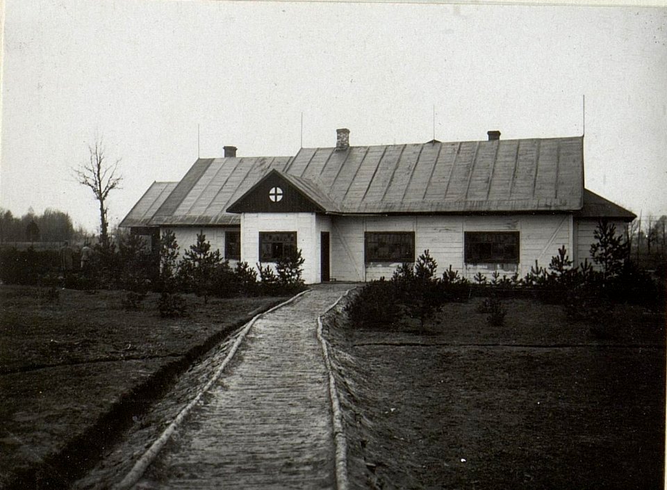 Offz.Heim der 30.Lt.in Doworozycze nödl.Zurawieze. (BildID 15691006)