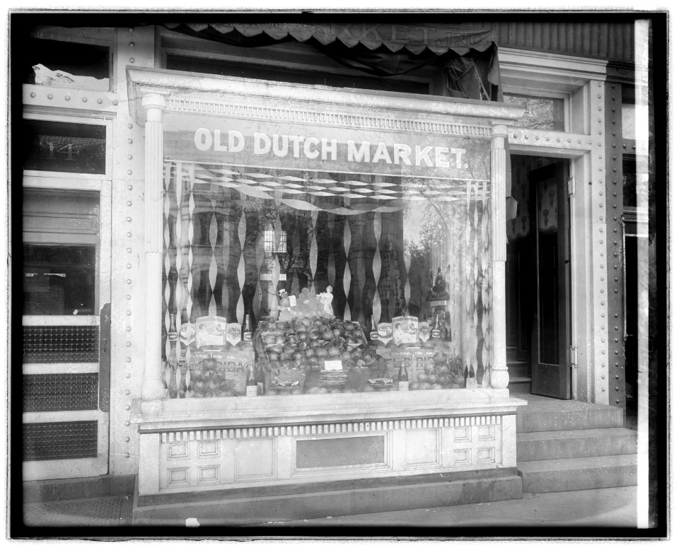 Old Dutch Mkt. Co. window, 1714 14, (Washington, D.C.) LCCN2016851871