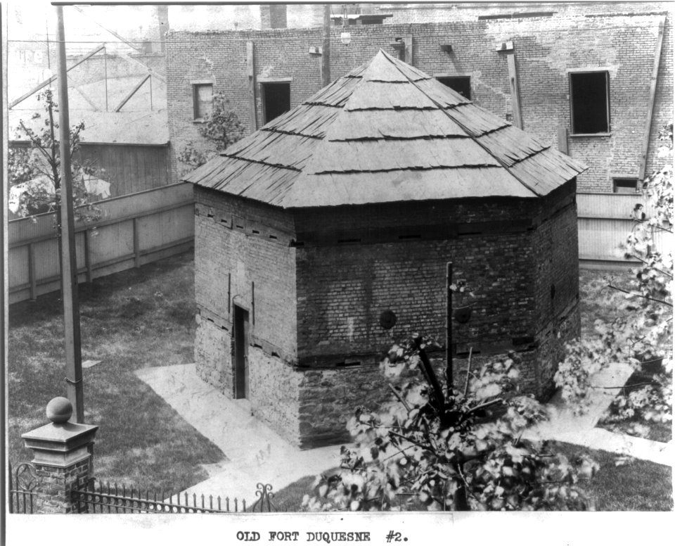 Old Fort Duquesne (i.e. Fort Pitt) LCCN2012645651