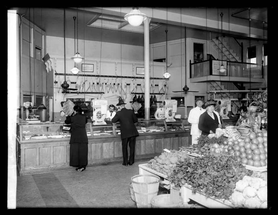 Old Dutch Market, interior, (Washington, D.C.) LCCN2016823451