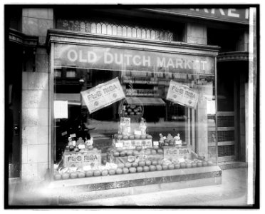 Old Dutch Mkt. Co. window, 906 G St., N.W., (Washington, D.C.) LCCN2016851872