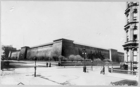 Old reservoir, Fifth Ave., 40 - 42d Streets, New York City LCCN2003677436