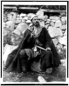 Old peasant with dagger and long smoking pipe, Mestia, Svanetia, Georgia (Republic) LCCN92519168