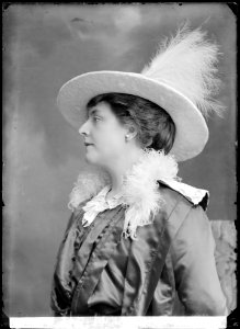 Olga Andersson in Det starkare könet at Svenska teatern 1912 - SMV - NA062