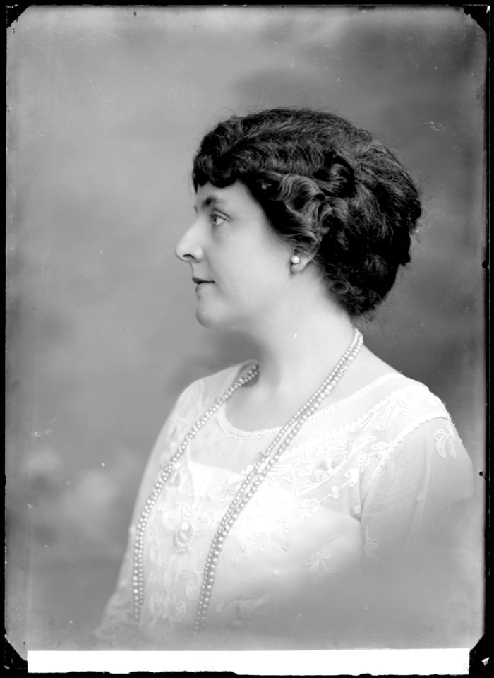 Olga Andersson, rollporträtt - SMV - GA056