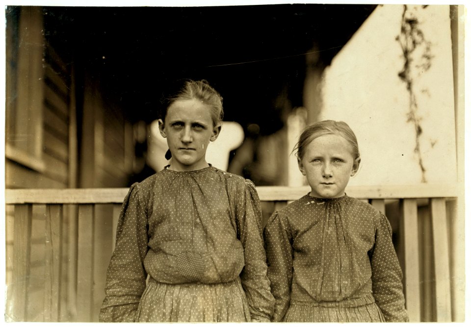Oldest girl, Minnie Carpenter, House 53 Loray Mill, Gastonia, N.C. Spinner. Makes fifty cents a day of 10 hours. Works four sides. Younger girl works irregularly. LOC cph.3b15648