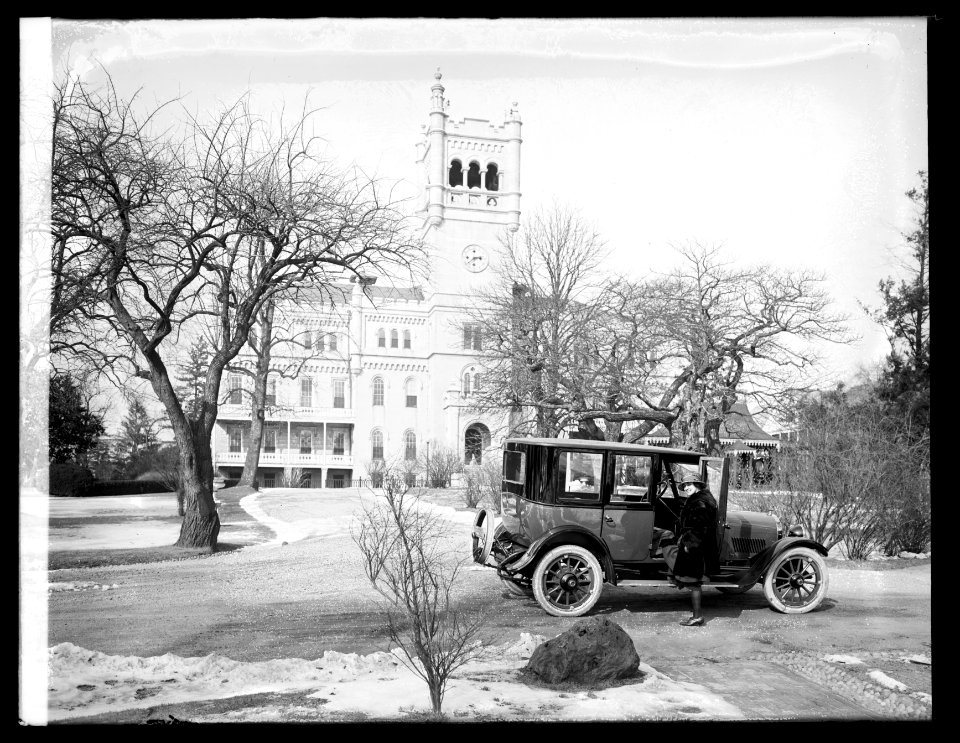 Oldsmobile Sales Co., Soldiers Home, (Washington, D.C.) LCCN2016851596
