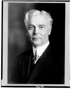 Ole Hanson, mayor of Seattle, Washington, head-and-shoulders portrait, facing slightly left) - Martin, Spokane LCCN90714303