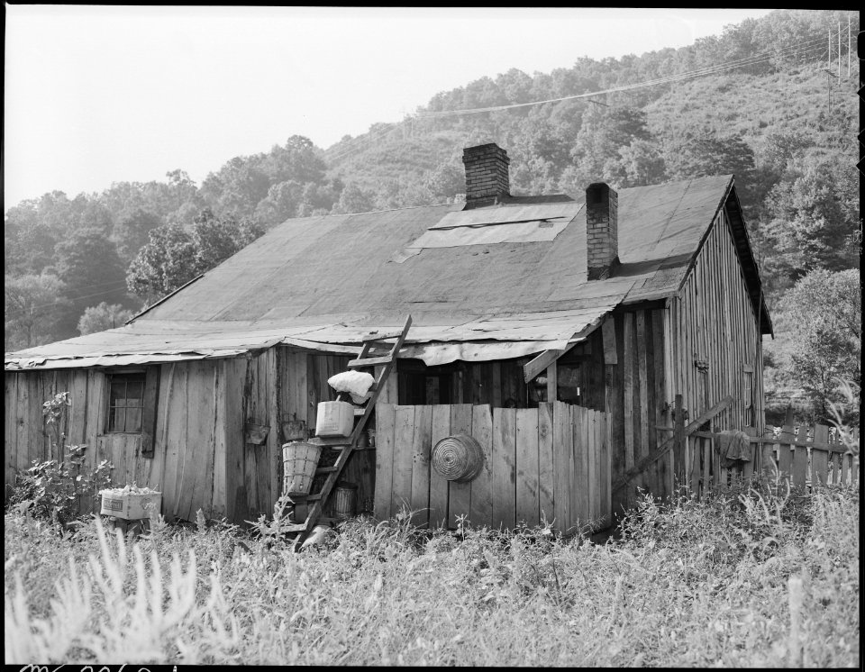 Oliver Hinkle's house for which he pays $9 monthly. His wife built the back porch and small back strorage room.... - NARA - 541214