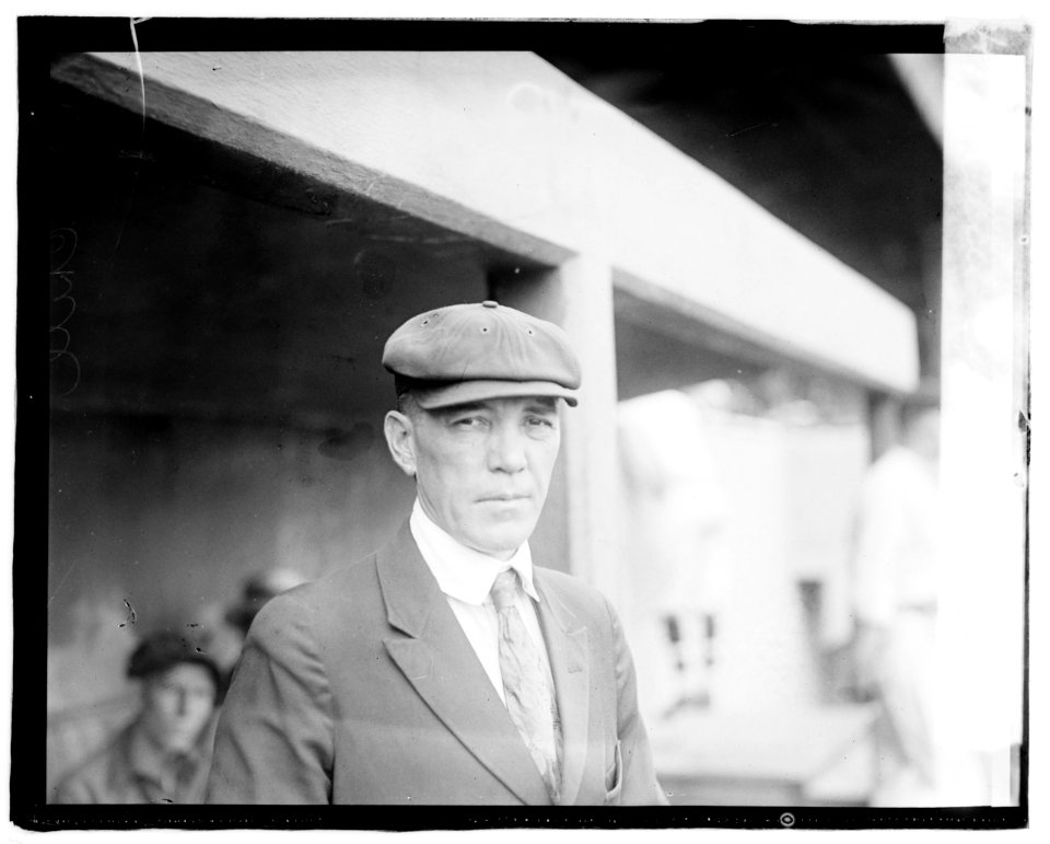 Ollie Chill, Amer. league ump. LCCN2016819639