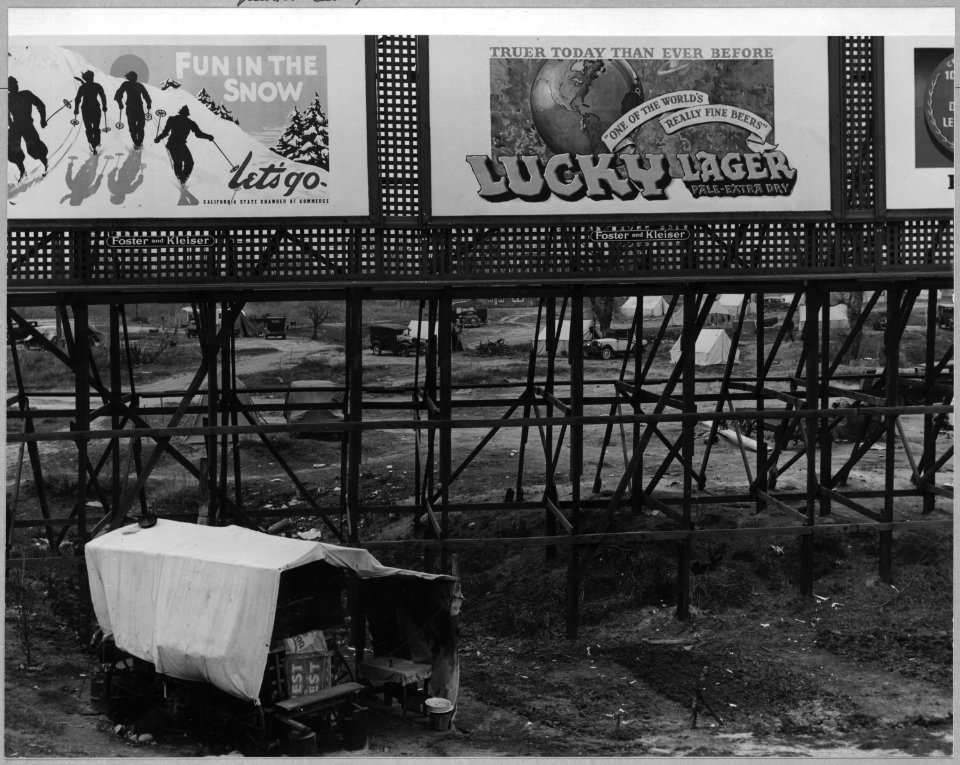 Olivehurst, 2 miles south of Marysville, Yuba County, California. Squatter community of 52 camps, ag . . . - NARA - 521736