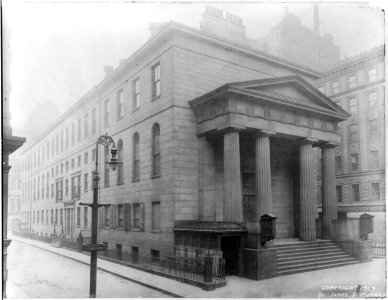 Old Court house (Suffolk County Court House) at Court Street and Court Square LCCN2003669768
