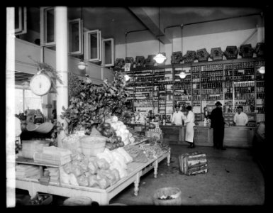 Old Dutch Market interior, (Washington, D.C.) LCCN2016823493 photo