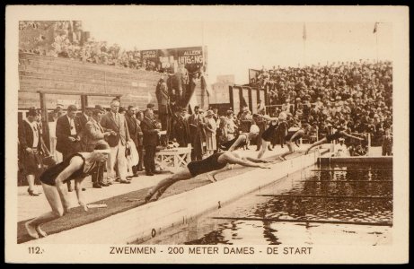 Olympische Spelen. Zwemmen, 200 meter dames, de start. Uitgave Weenenk & Snel, Den Haag, Afb PBKD00435000016