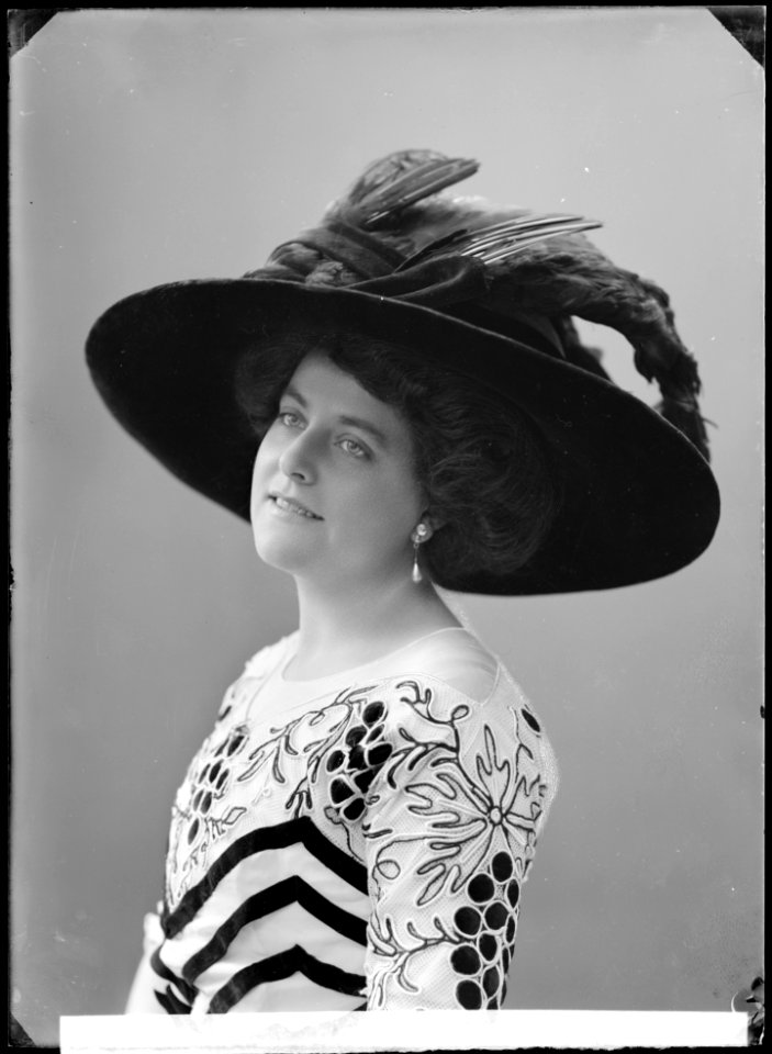 Olga Andersson in Silkesstrumpan at Vasateatern 1911 - SMV - NA066