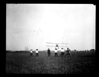 On airfield LCCN2016891644