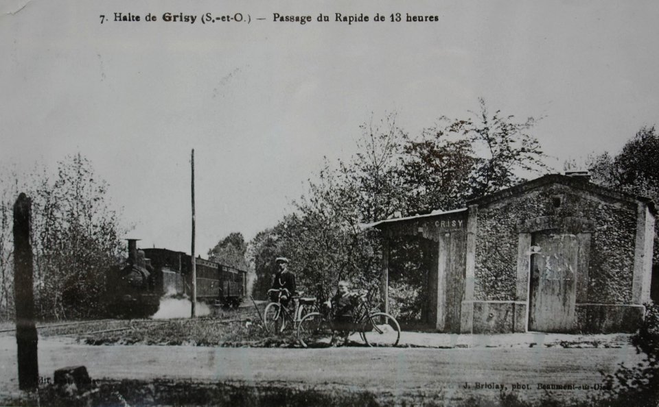 Old photograph exhibited at musée des tramways à vapeur et des chemins de fer secondaires français 10