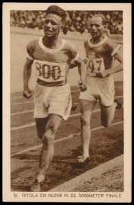 Olympische Spelen. Ritola en Nurmi in de 5000 meter finale. Uitgave Weenenk & Snel, Den Haag, Afb PBKD00435000019