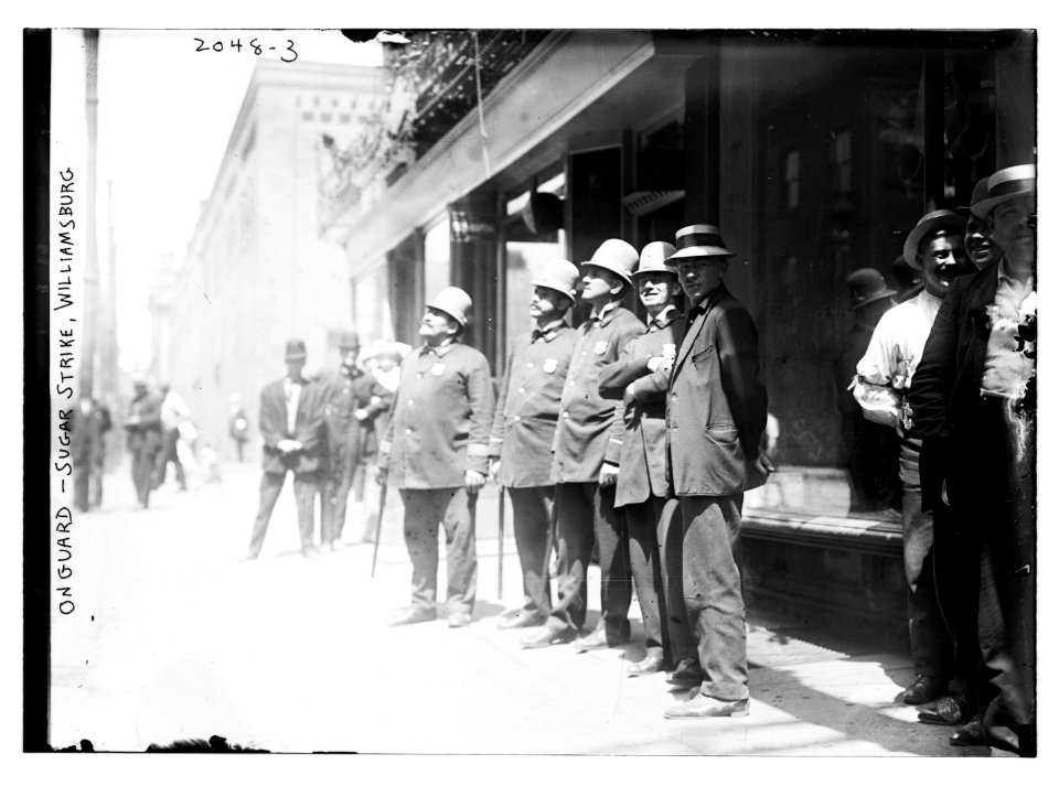 On guard, sugar strike, Williamsburg LCCN2014688293