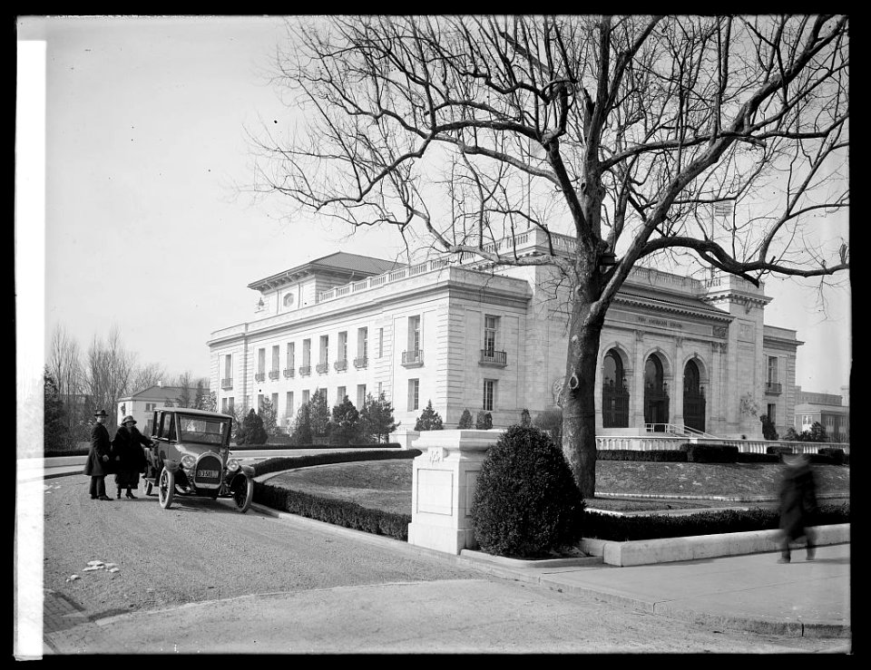 Oldsmobile Co., Pan Am. Union, (Washington, D.C.) LCCN2016851599