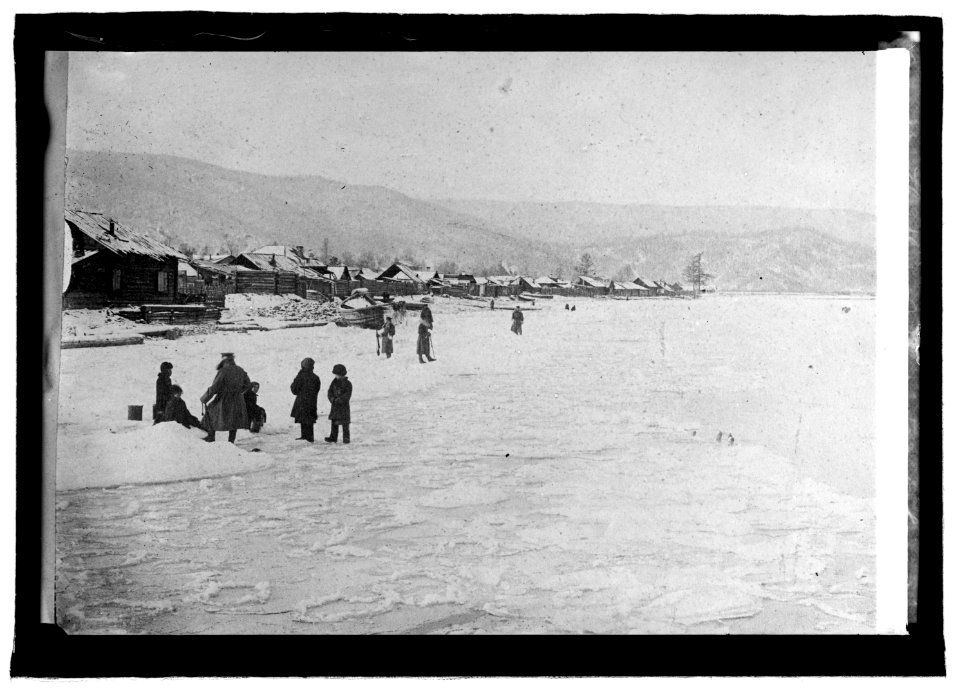 On the shores of Lake Backel, Czechoslovakia LCCN2016822067