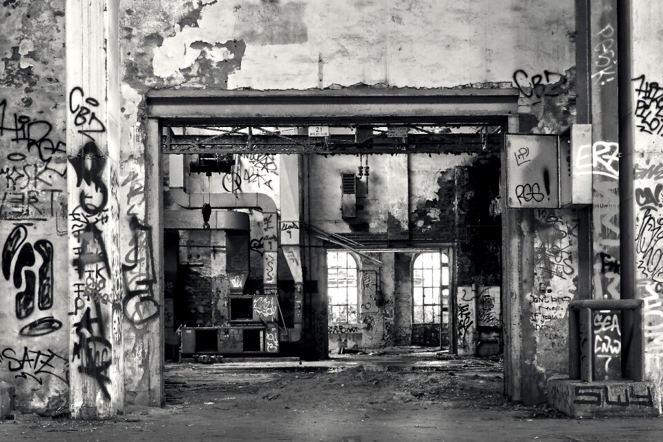 Pforphoto old decay