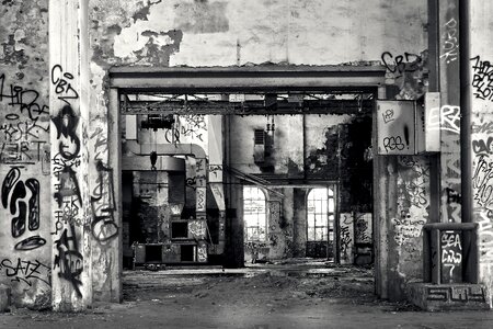 Pforphoto old decay