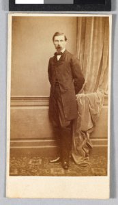 Onbekende staande man (Everts), objectnr KA 6895.151