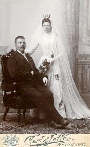 Olof & Hilda Widner 1900 photo