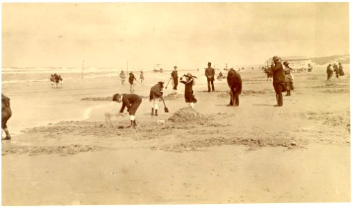 On the beach in Scheveningen, the Netherlands, Carl Curman