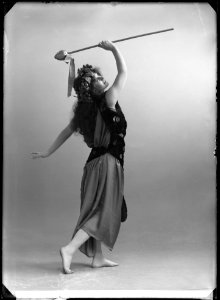Olga Raphael-Linden in Titus at Dramatiska teatern 1911 - SMV - NR026