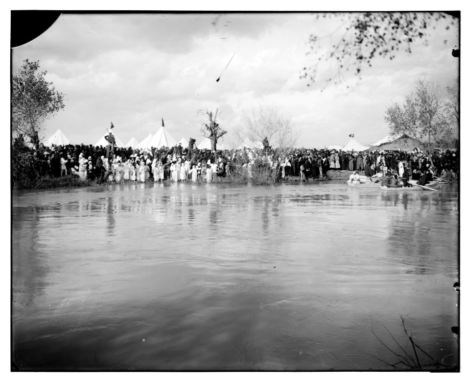 On the way to Jericho (Er-Riha), Jordan, etc. Russian pilgrims at the Jordan LOC matpc.06784